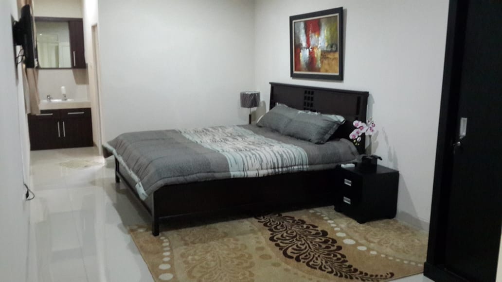 Rumah Disewakan Fully Furnished di Meadow Green Lippo Cikarang